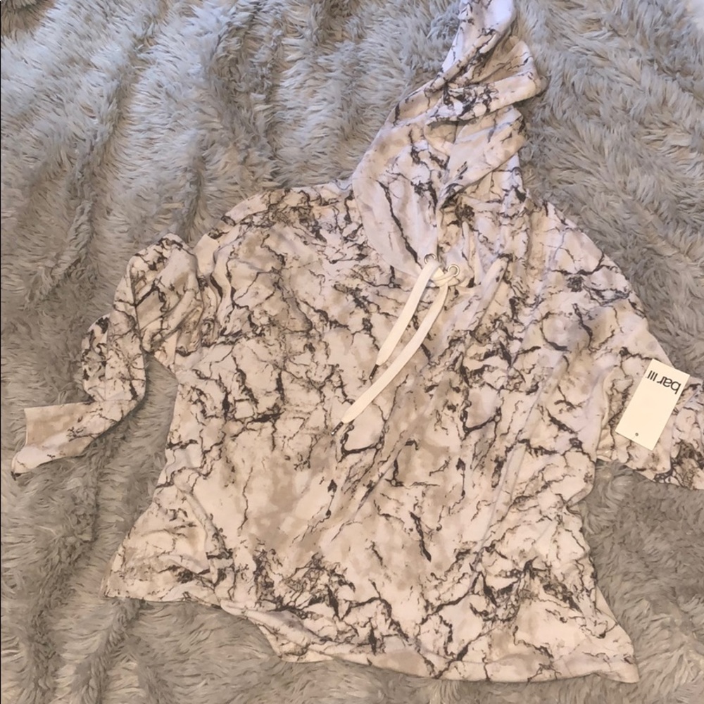 Bar III marble maze cropped hoodie, so soft!!